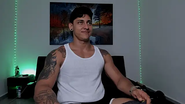 ryanwhite3 online show from February 2, 10:40 pm