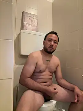 latinocalientehot online show from July 8, 7:18 pm