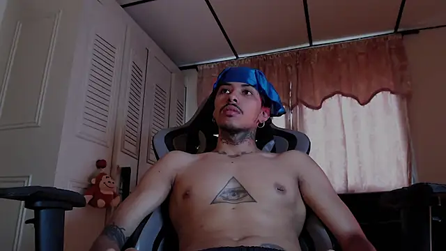 D3v1L88 online show from February 22, 5:47 pm