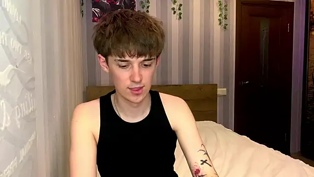 Sweet Dude online show from March 31, 8:10 pm