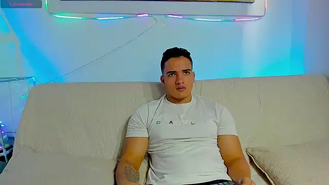 jhon nicolas online show from March 2, 7:43 pm