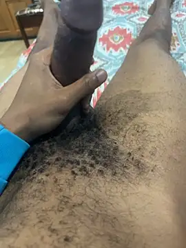 youngsterSA223 online show from April 4, 6:27 pm