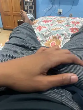 youngsterSA223 online show from April 5, 8:49 pm