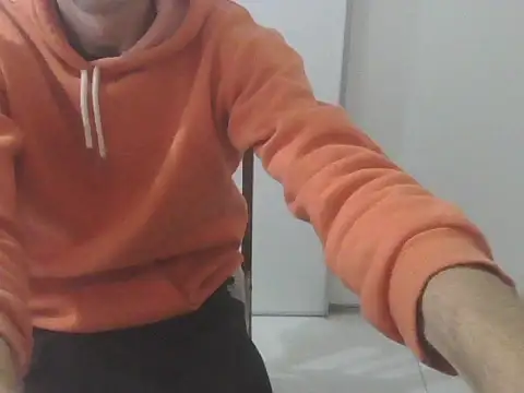 willyhot hot online show from April 6, 1:01 pm