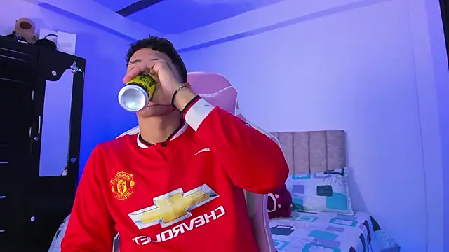 Adrian Prime  online show from March 21, 6:45 pm