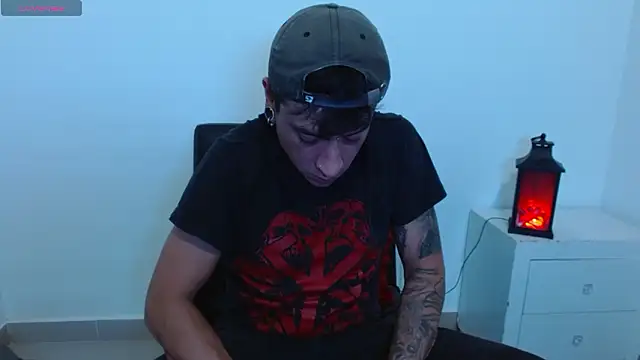 SkinnyDevil12 online show from February 11, 4:17 am