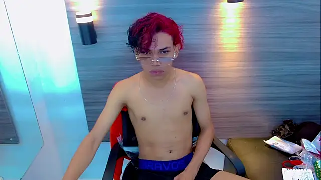 DaviidBuckx  online show from April 18, 2:02 am