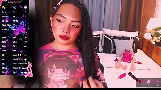 Ur Sexybuttercup69 online show from June 24, 3:04 pm