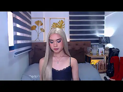 JuicyCockThea online show from April 9, 6:19 am