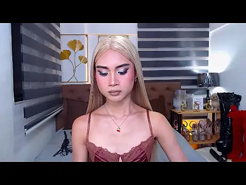 JuicyCockThea online show from May 31, 9:05 pm
