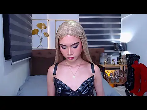 JuicyCockThea online show from May 25, 5:41 pm