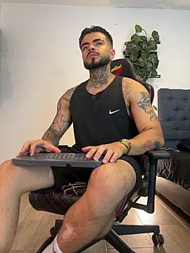 Benjii Carter1 online show from June 3, 3:41 am