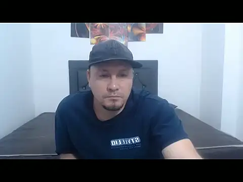 thomax10 online show from February 20, 7:04 pm
