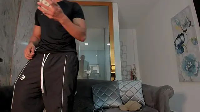 Maik Mejia online show from February 16, 9:02 pm