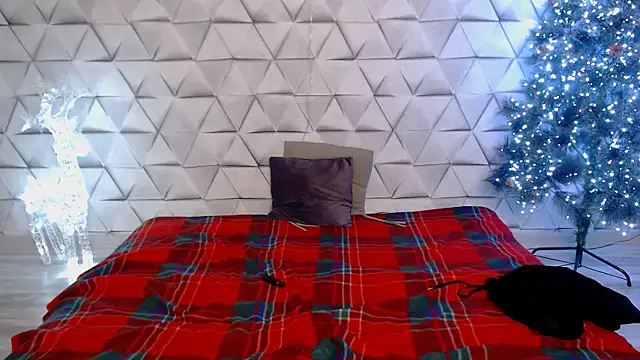 Pure Aura online show from February 24, 9:26 pm