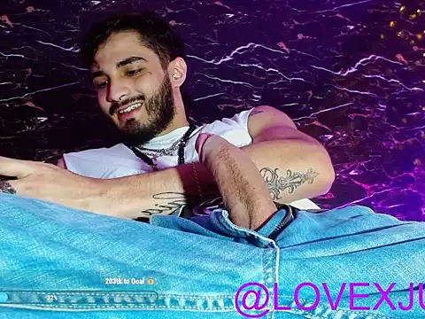 LovexJuxn8 online show from April 9, 6:36 pm