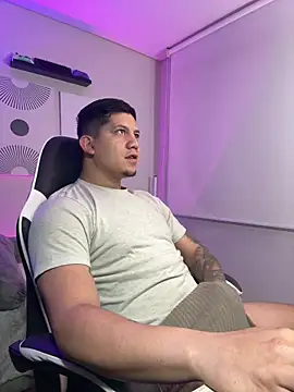  robertobaggioo online show from March 21, 12:20 pm