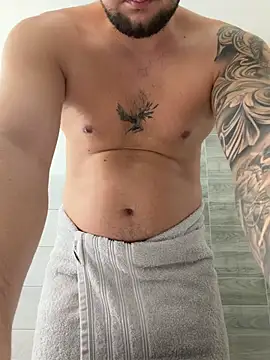 derallerechte001 online show from February 24, 11:00 am