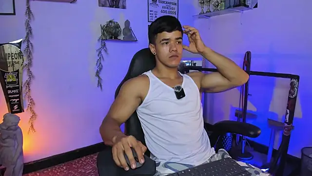 Rob zaens33 online show from March 11, 4:25 pm