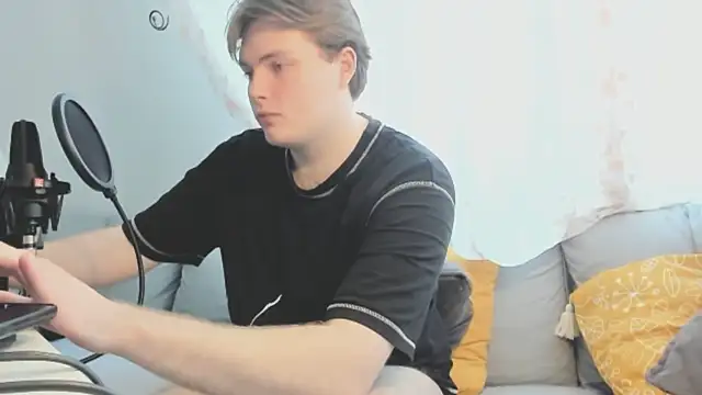  hetero online show from April 20, 2:19 pm