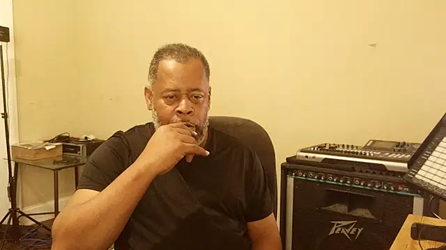 Cleozevo1961 online show from April 10, 3:08 pm