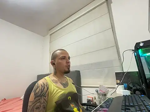 Maximo Garcia17 online show from March 14, 3:02 am