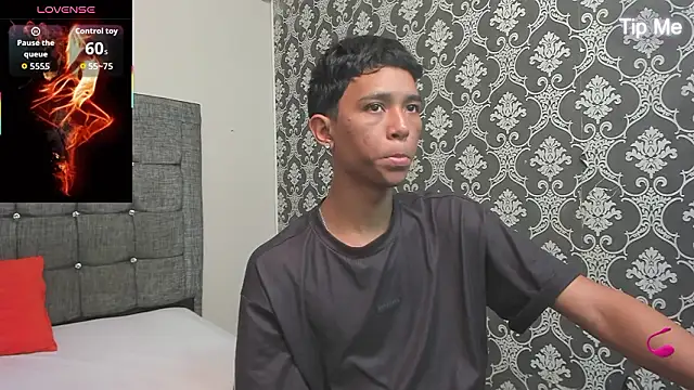 Little Twink19x online show from March 23, 7:20 pm