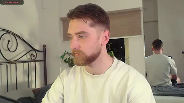 Dexter Raze online show from April 4, 7:05 am