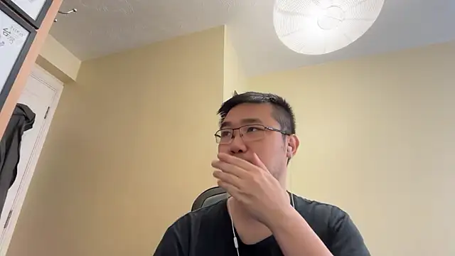 jasonryu2025 online show from May 20, 10:44 am