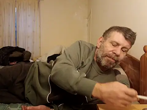 stud2512 online show from March 20, 6:01 pm