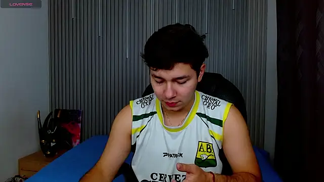 Julian Smith21 online show from April 6, 4:09 am