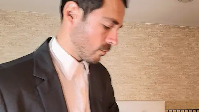 Adams Sanz online show from June 1, 8:42 pm