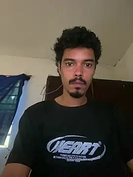 jamesgun1 online show from July 26, 4:26 pm