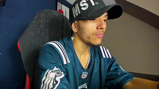 DanteLuxx online show from March 13, 4:09 am