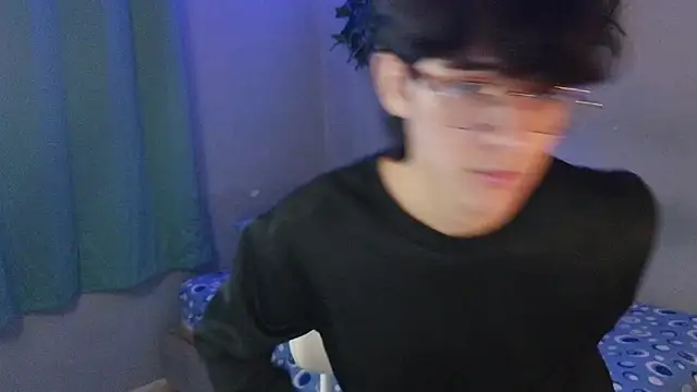 noah millerx online show from March 19, 6:05 am