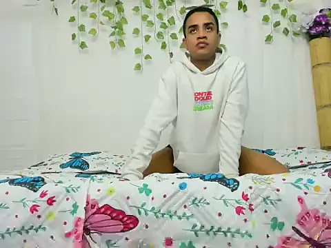 lunay delaossa online show from February 28, 12:09 am