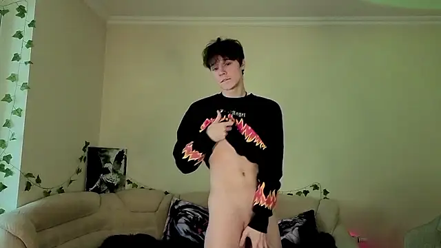 AnthonyCuutie online show from March 2, 7:15 am