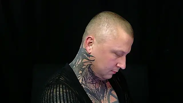 devilWithTats online show from March 12, 11:40 am