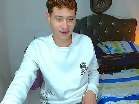  Santi2 online show from April 7, 1:05 am