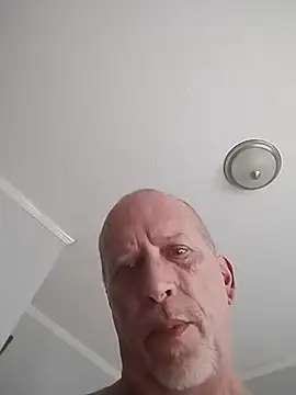 coestet online show from March 3, 7:32 pm