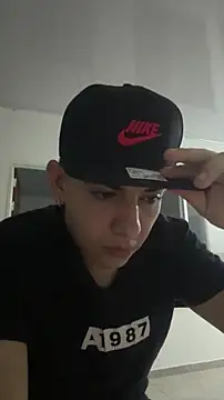 yan oficiall online show from March 4, 2:18 am