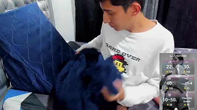 gomitaboy1 online show from April 2, 7:11 pm