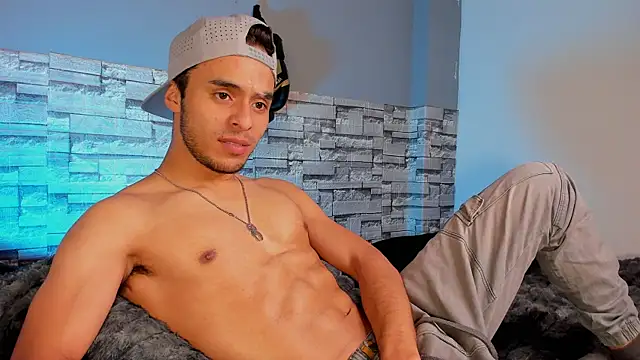 x harold x online show from April 9, 7:09 pm