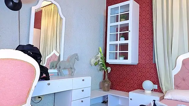 Sienna Dark online show from April 15, 11:21 am