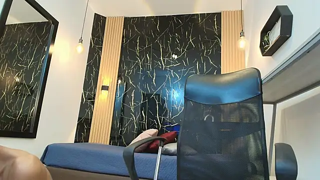 ValeriHot 1 online show from March 18, 5:54 am