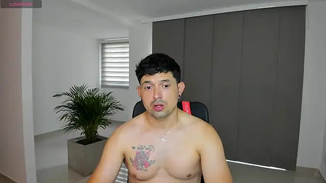 TroyeSavage online show from March 11, 10:06 pm