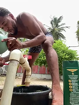 Johnbtte online show from April 16, 3:45 pm