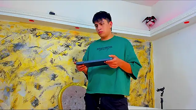 ThomasThundr online show from June 23, 3:22 am