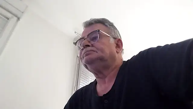 oura online show from April 24, 6:38 am