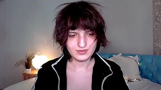 delalex online show from April 27, 2:24 pm